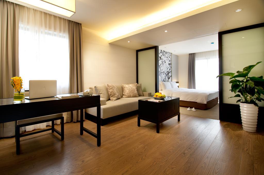 Deluxe Suite,709084099:JPEG