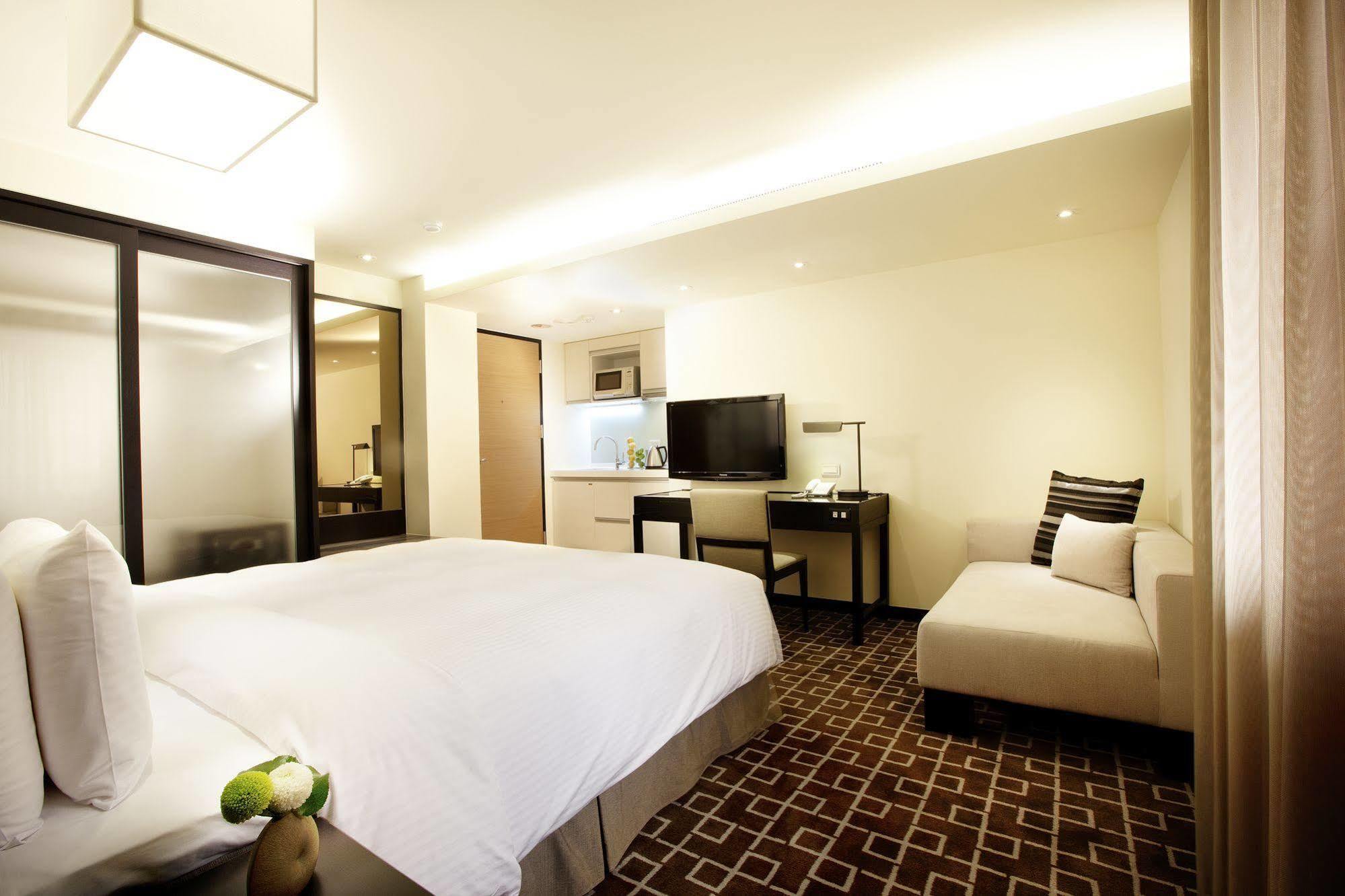 Standard Double Room,709083442:JPEG